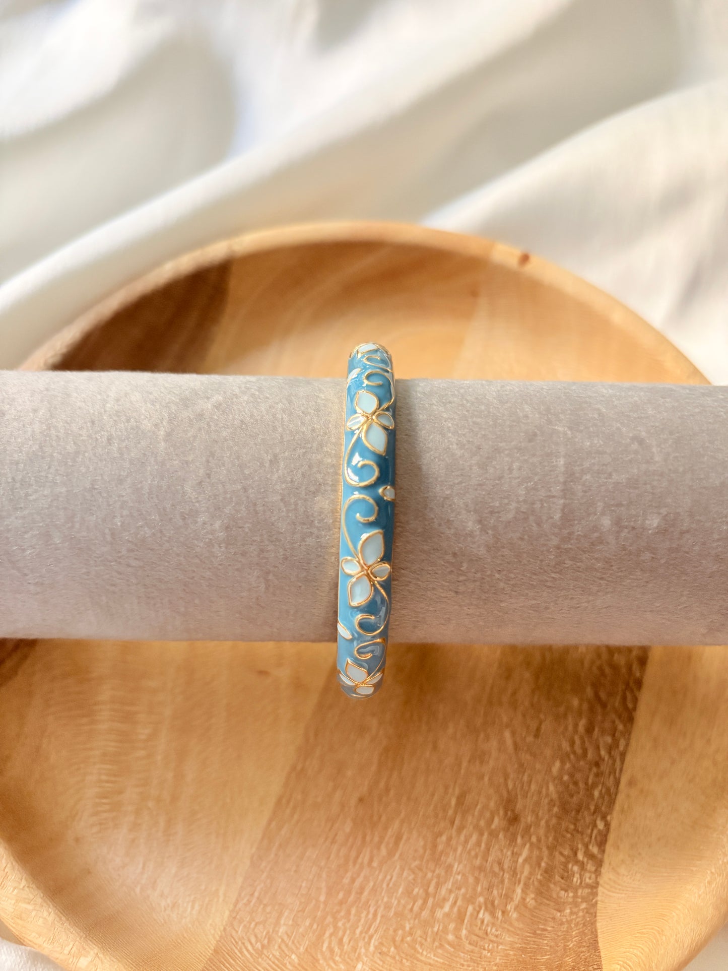 Ocean blue flowers bangle