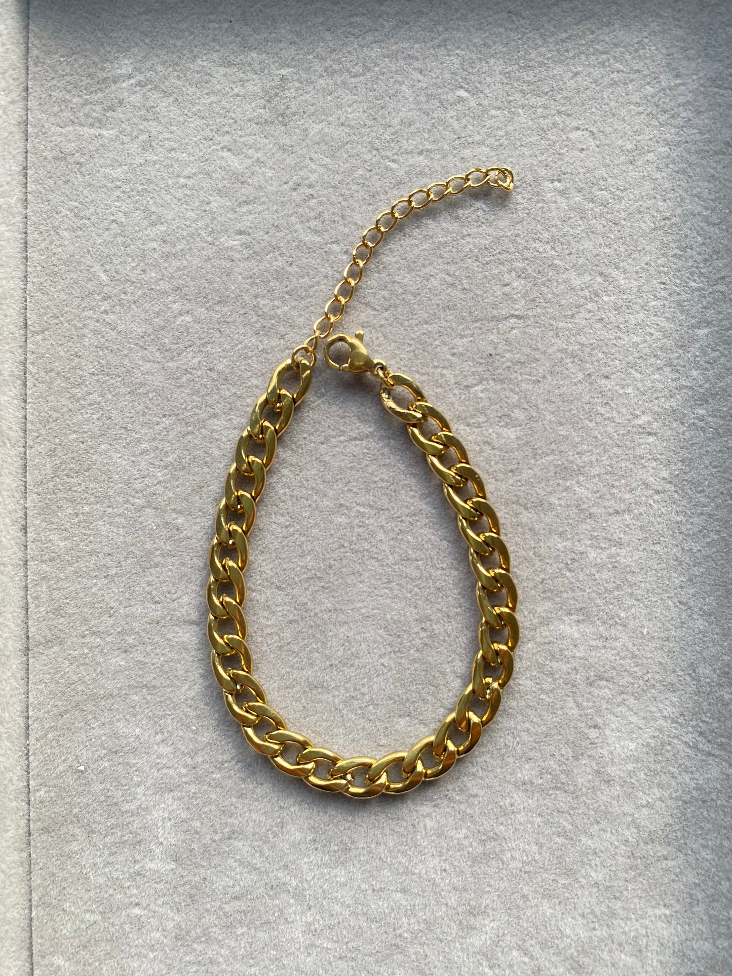 Wide rings chain