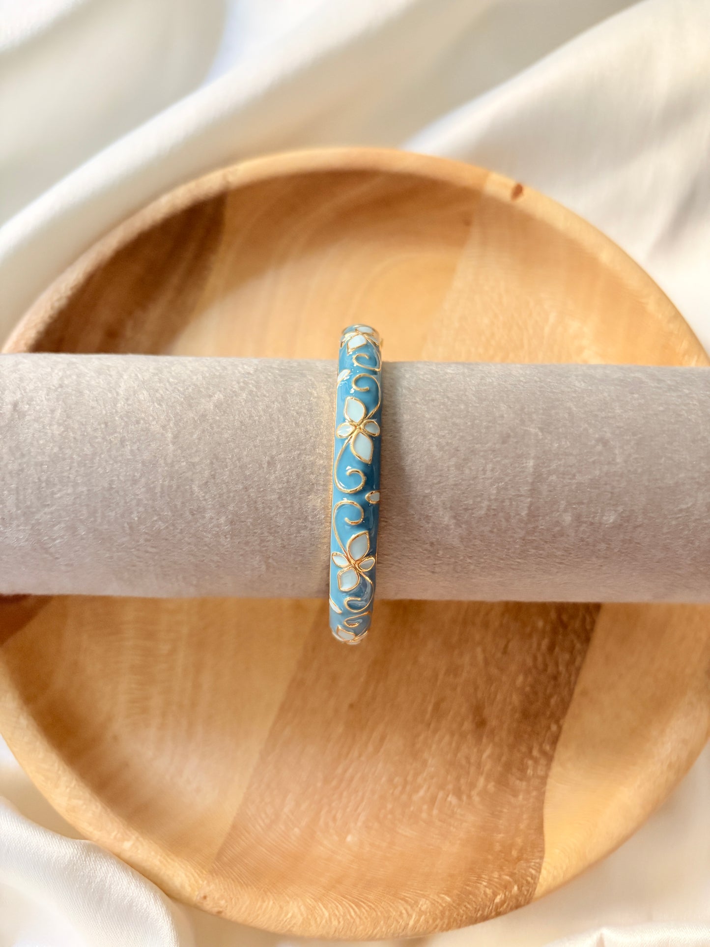 Ocean blue flowers bangle