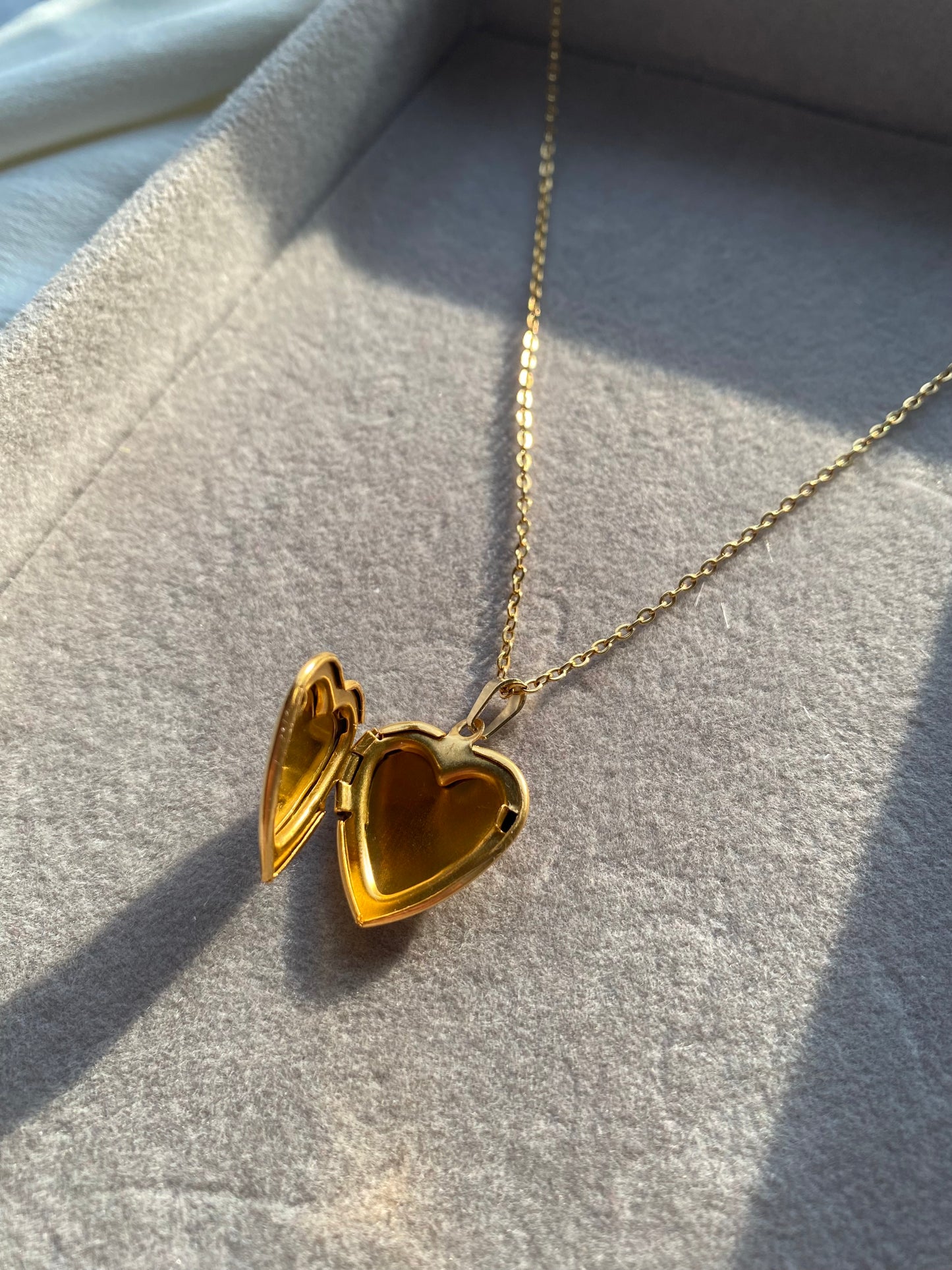 Heart locket necklace