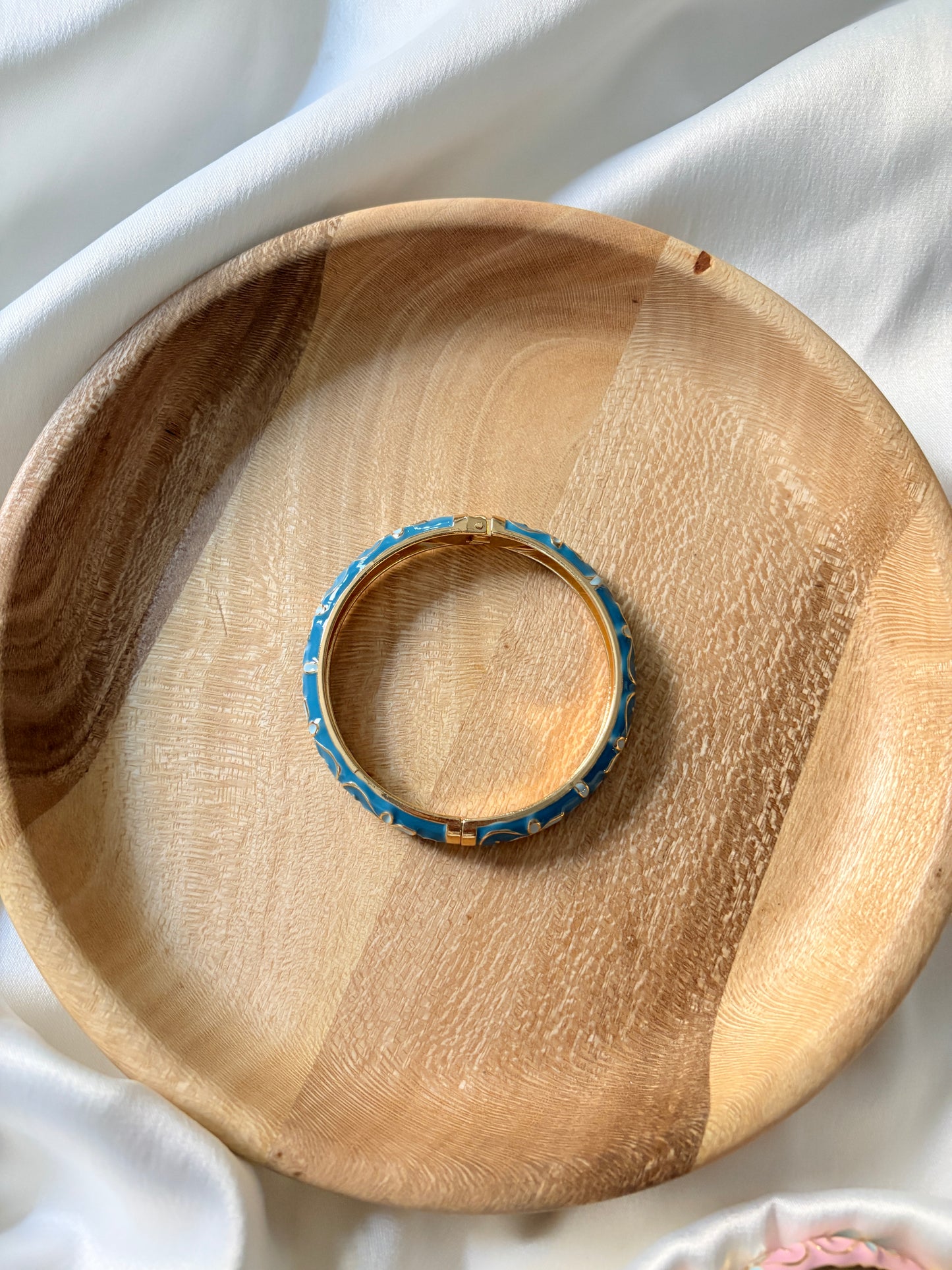 Ocean blue flowers bangle