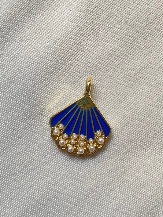 Pearls blue seashell
