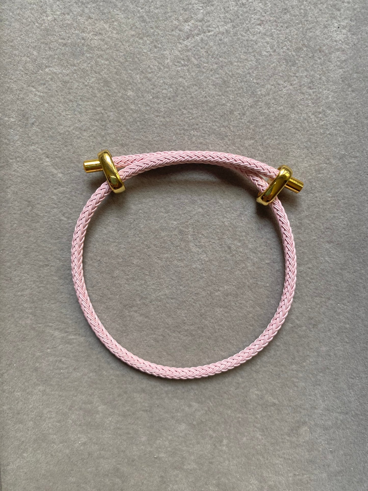 Light pink band