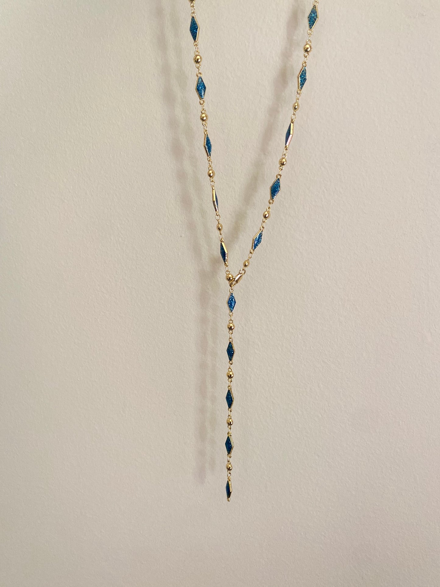 Diamonds drop necklace