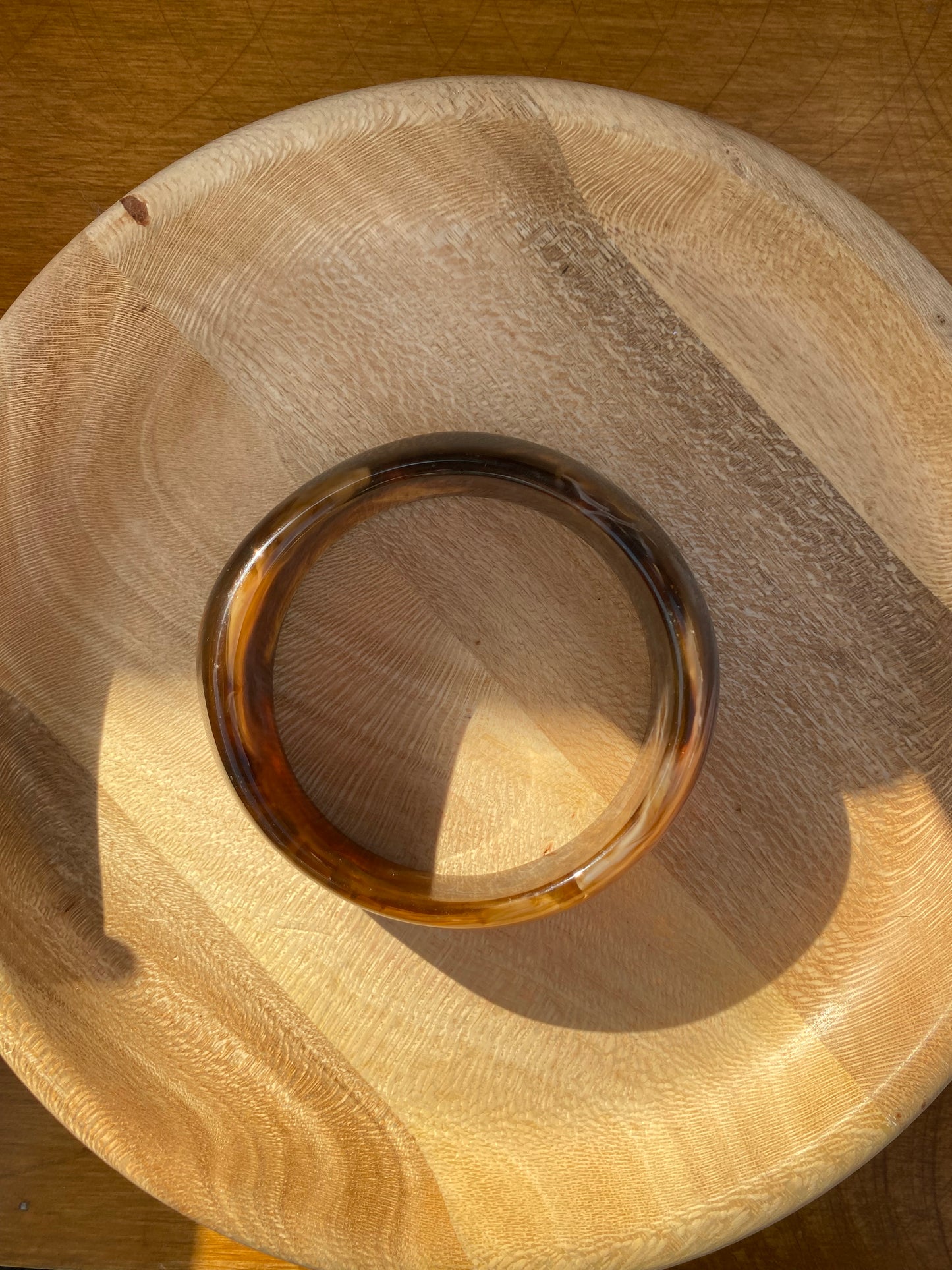 Brown shades circle bangle