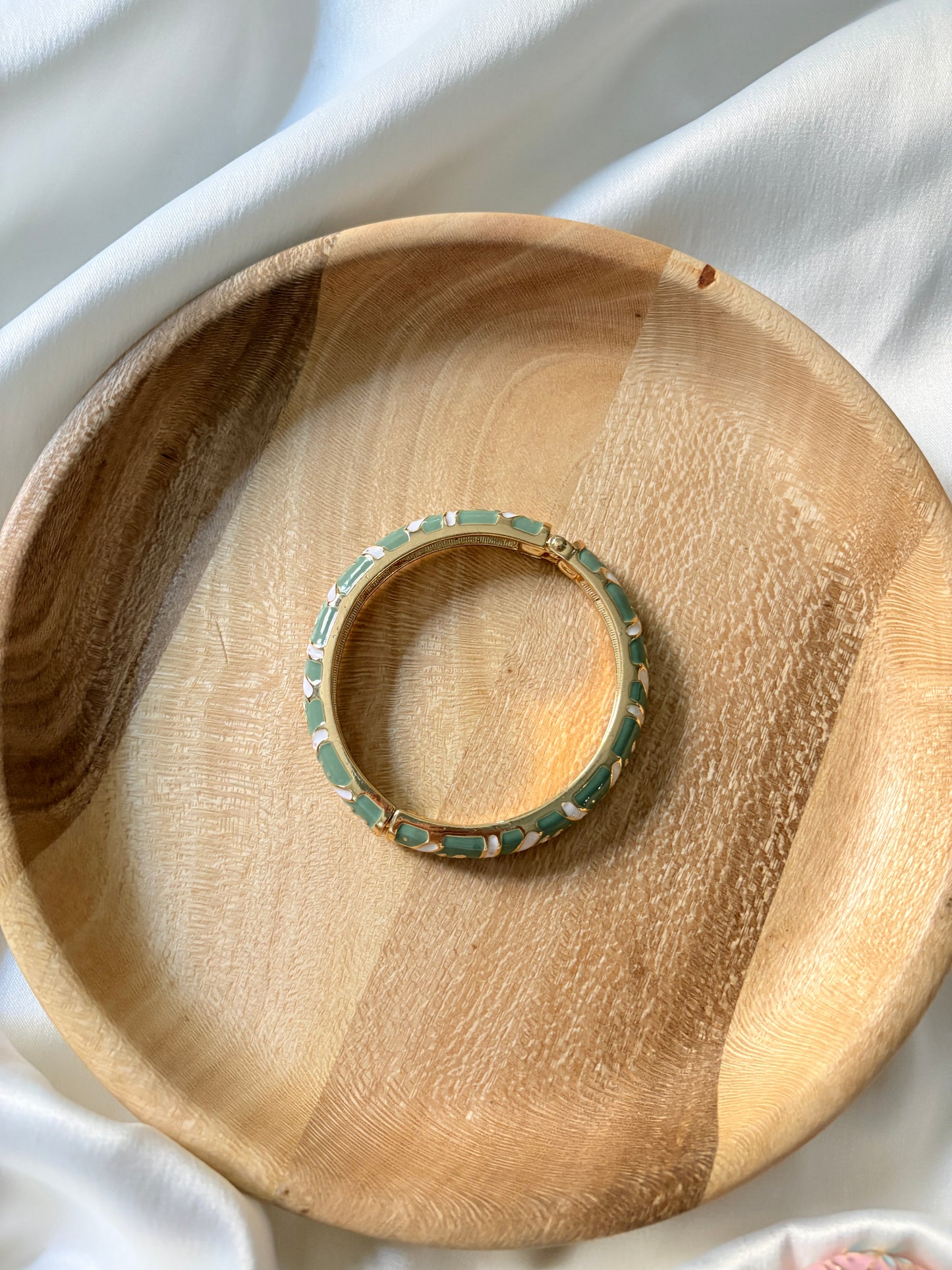 Green stripes bangle