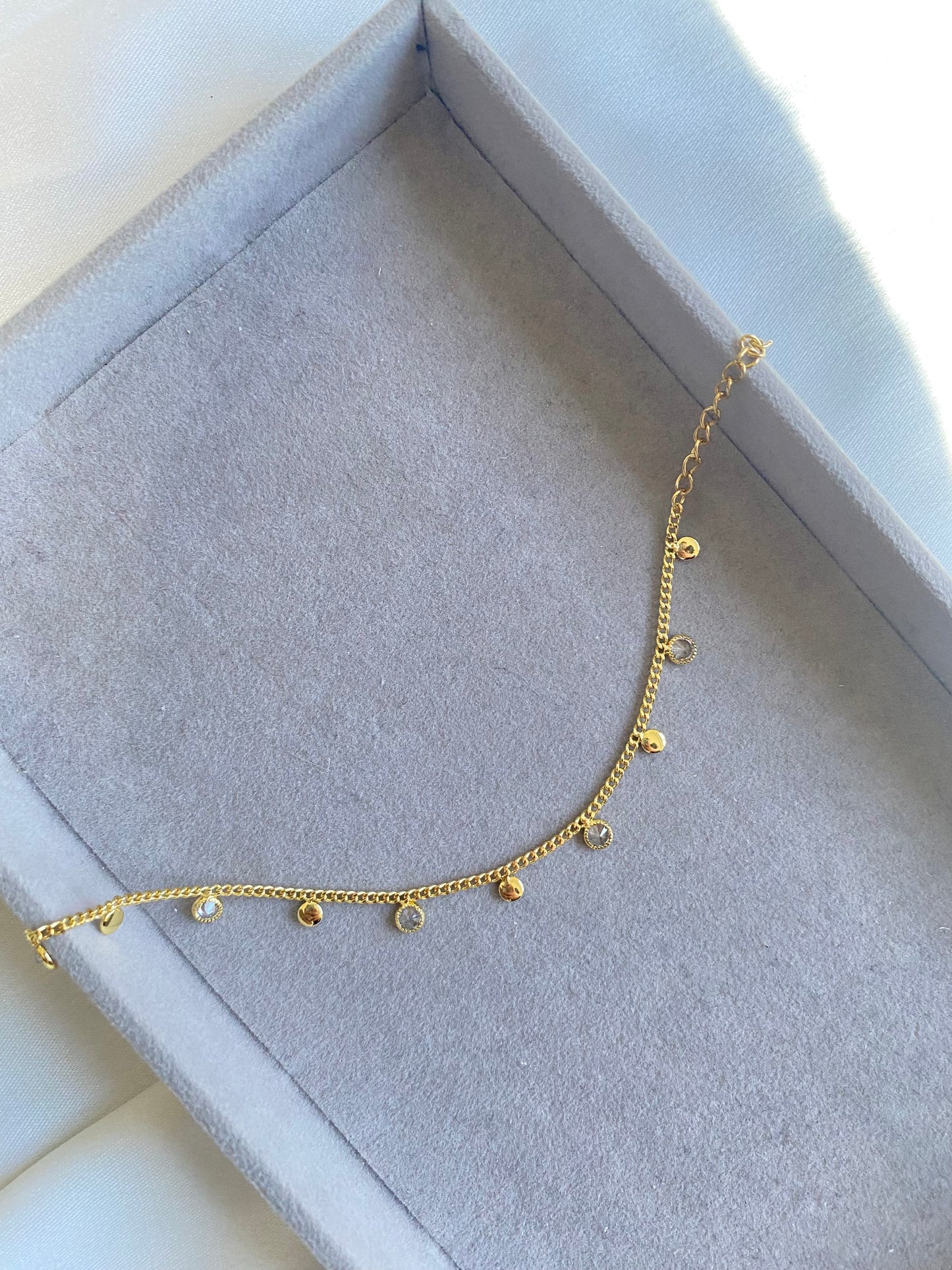 Shiny crystals bracelet